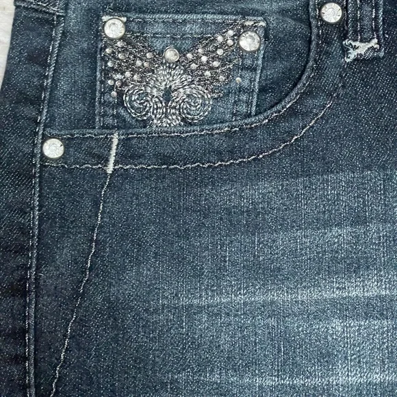 EARL Jeans Rhinestone Butterfly size 6 Waist 30 Inch Length 30 Inch NWT - Picture 2 of 10